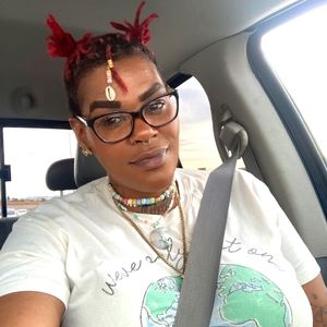 Meet your Posher, Quanisha